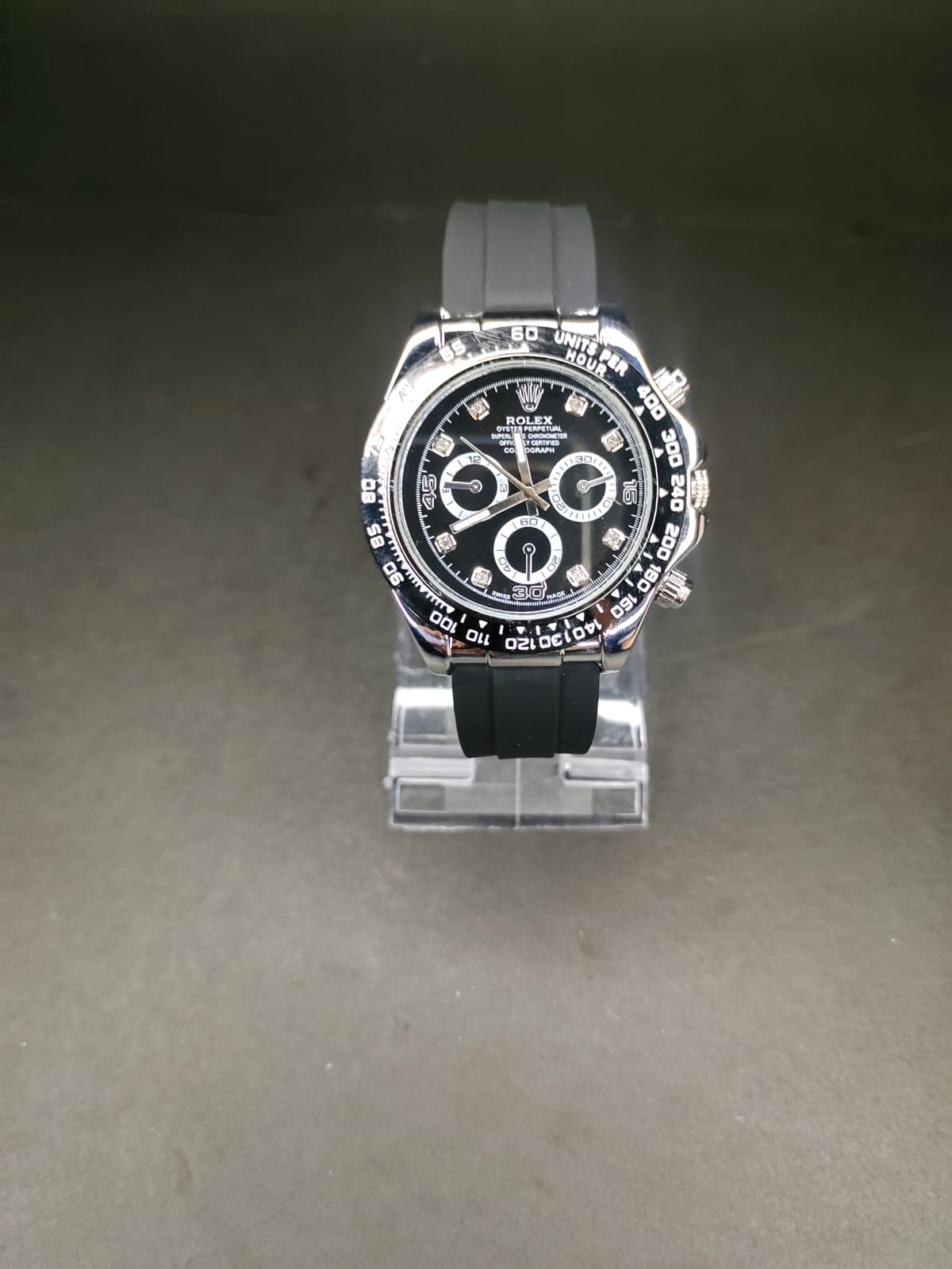 Rolex straps in cronostyle and date with rolex master lock